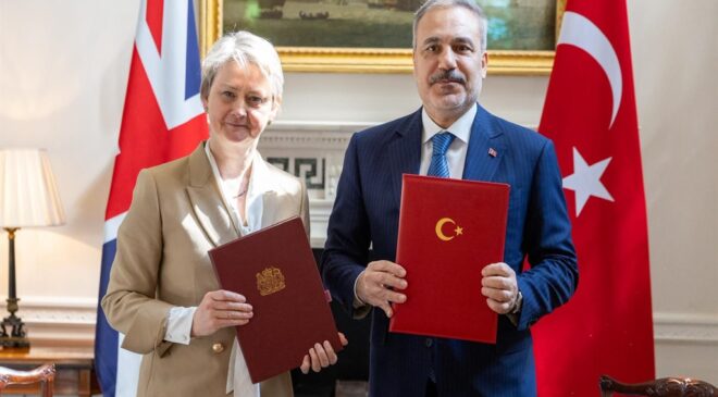 Türkiye ile İngiltere Arasında Yeni Dönem: Stratejik Ortaklık Belgesi İmzalandı