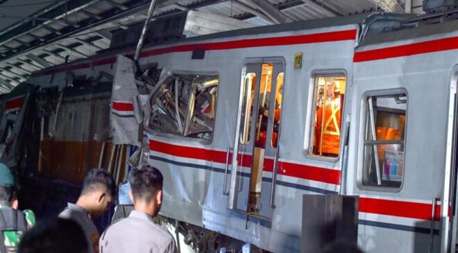 Endonezya’da Tren Faciası: 14 Ölü, 38 Yaralı