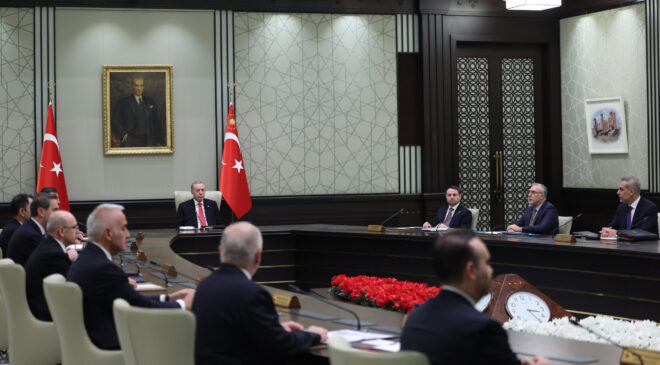 Cumhurbaşkanlığı Kabinesi Toplanıyor: Gündem Orta Doğu ve Terörle Mücadele Süreci