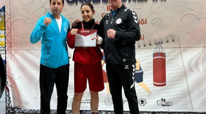 KARSLI BOKSÖR EBRAR KAVAK TÜRKİYE ŞAMPİYONU OLDU!