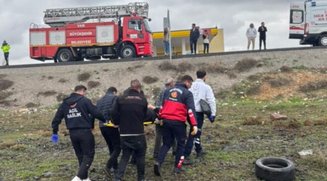 Çaldıranda trafik kazası:1 yaralı