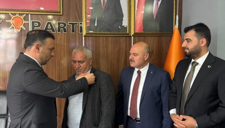 Gelecek Partisi İlçe Başkanı AK Parti’ye Katıldı