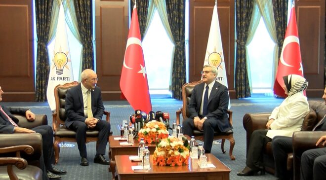 AK Parti ve CHP Heyetleri 3 Bayram Sonra Yeniden Bayramlaştı