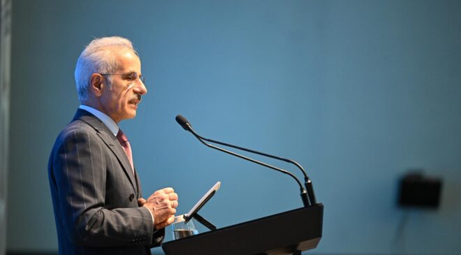Bakan Uraloğlu: TÜRKSAT 7A İçin Kolları Sıvadık
