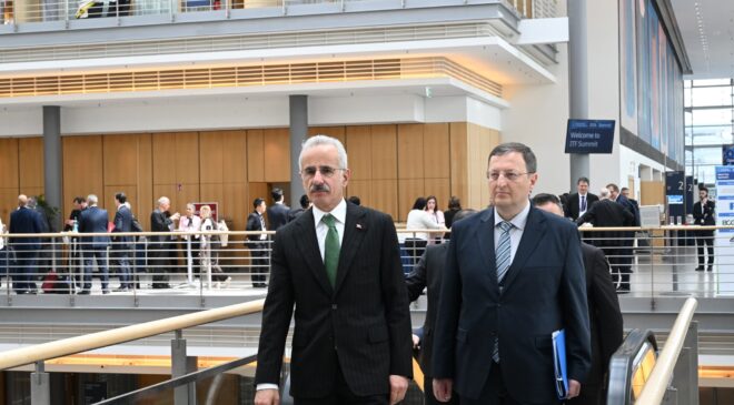 Bakan Uraloğlu Almanya’da Uluslararası Ulaştırma Forumu Zirvesi’ne Katıldı