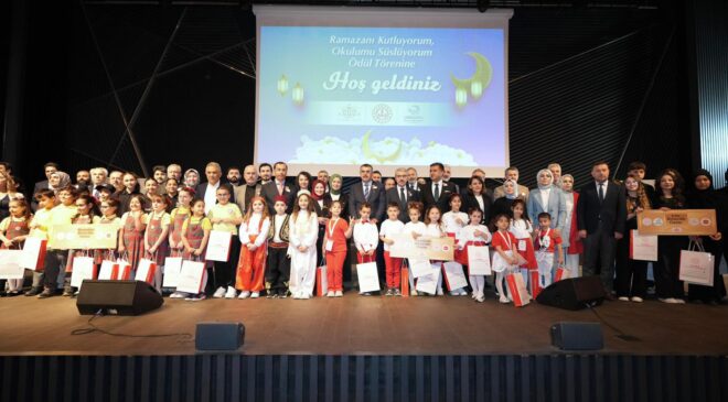 Bakan Tekin, “Ramazanı Kutluyorum, Okulumu Süslüyorum” Projesi Ödül Töreni’ne Katıldı