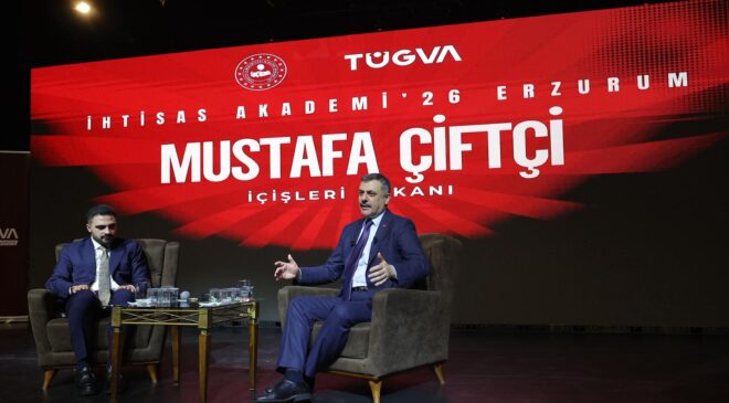 İçişleri Bakanı Mustafa Çiftçi Erzurumlu Gençlerle Bir Araya Geldi