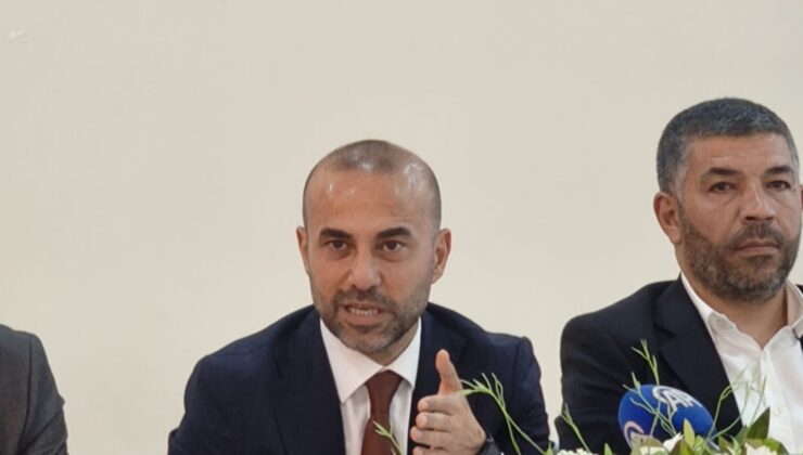 AK Parti Yalova İl Teşkilatı’ndan CHP’li Belediyelere Sert Eleştiri: “Özlü Sözler Yapılmayan Hizmetin Üstünü Kapatmıyor”