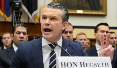 ABD Savunma Bakanı Hegseth’ten İran’a Hürmüz Boğazı Uyarısı
