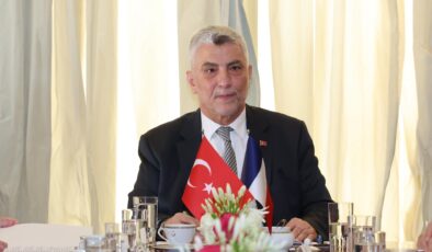 Ticaret Bakanı Ömer Bolat Fransa’da Şirket Temsilcileri İle Yuvarlak Masa Toplantısı Gerçekleştirdi