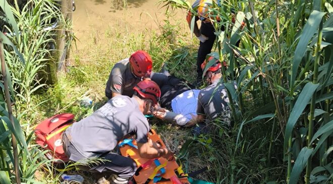 Yalova’da Dereye Uçan Sürücü İçin Ekipler Seferber Oldu