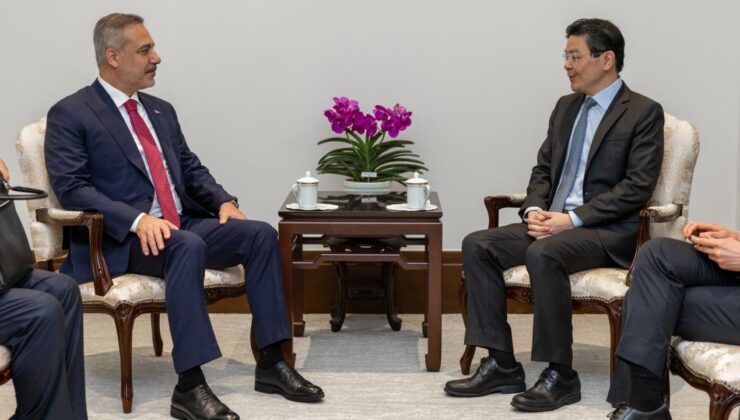 Dışişleri Bakanı Hakan Fidan Singapur Başbakanı Lawrence Wong İle Bir Araya Geldi