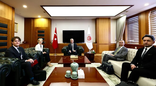 Ticaret Bakanı Ömer Bolat İngiltere Büyükelçisi Jill Morris’i Kabul Etti