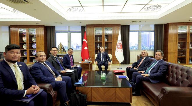 Ticaret Bakanı Ömer Bolat Malezya’nın Ankara Büyükelçisi Shaffieq İle Bir Araya Geldi