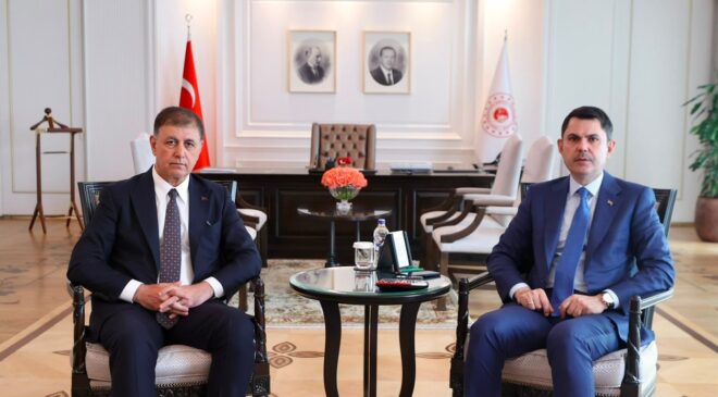 Bakan Kurum İzmir Büyükşehir Belediye Başkanı Tugay’ı Kabul Etti