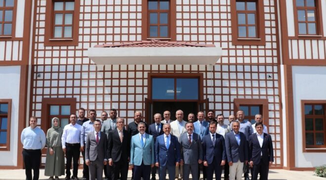Vali Dr. Ahmet Hamdi Usta Yalova OSB’de Yatırımlar, Teknoloji ve Eğitim Projeleri Yerinde İncelendi