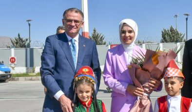 Bakan Göktaş, Van’da Bir Dizi Temasta Bulundu