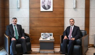 Bakan Kacır İle Bakan Çiftçi Ankara’da Bir Araya Geldi